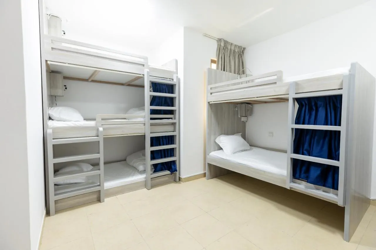 Travel Hub Premium Albergue Dubái
