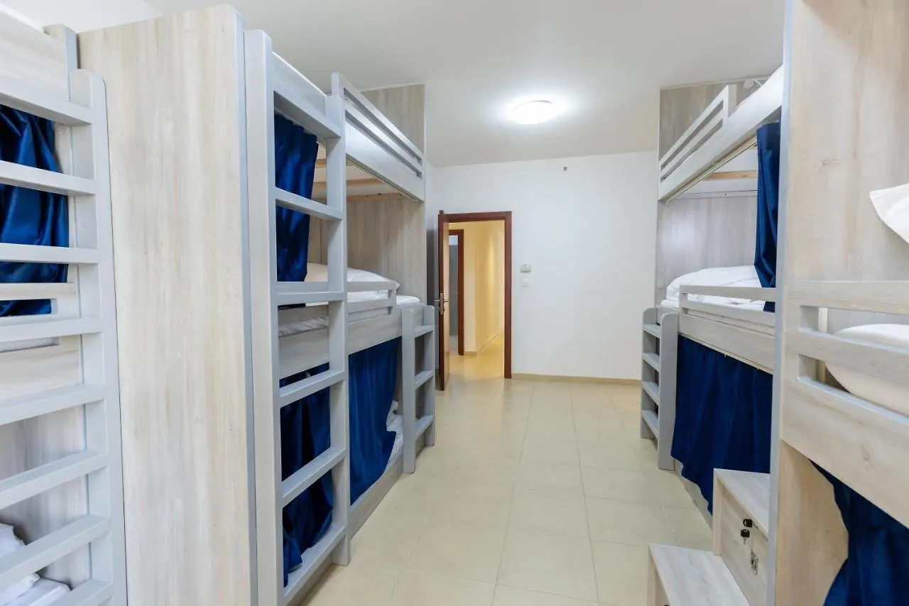 Travel Hub Premium Hostel Dubai
