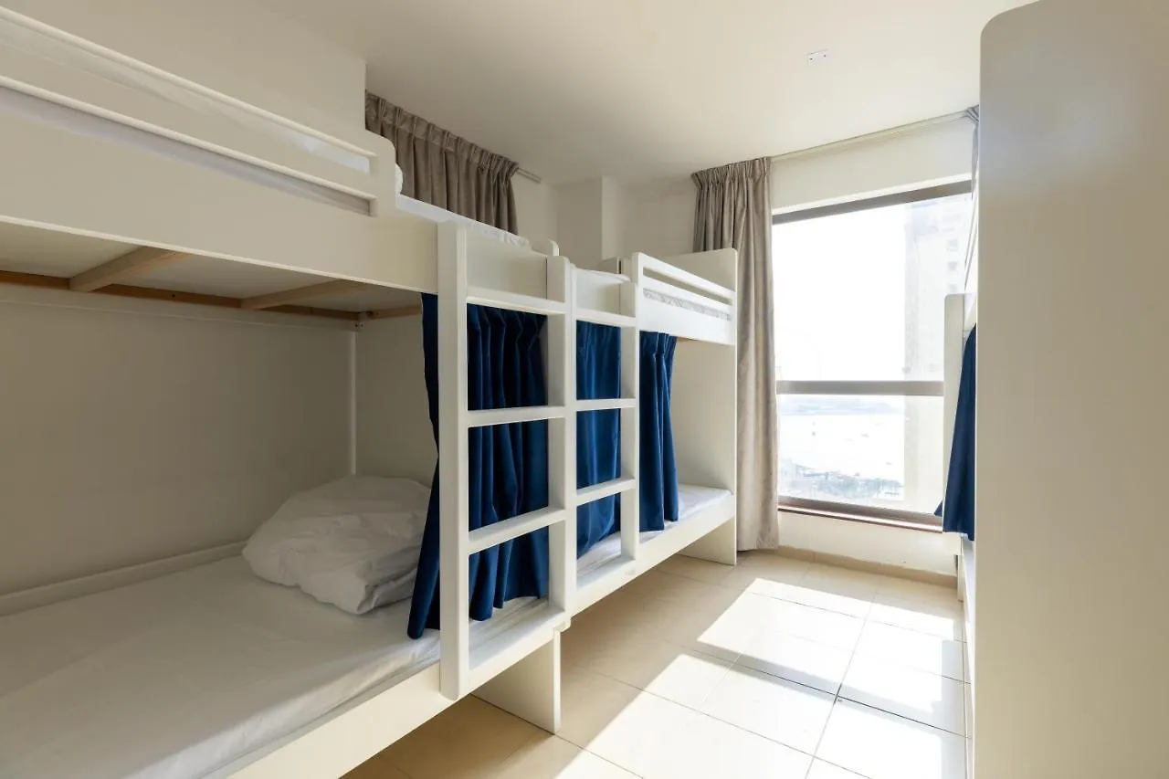 Travel Hub Premium Hostel Dubai
